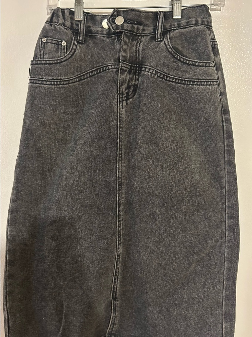 High-Waist Black Denim Midi Skirt - Picture 3 of 4